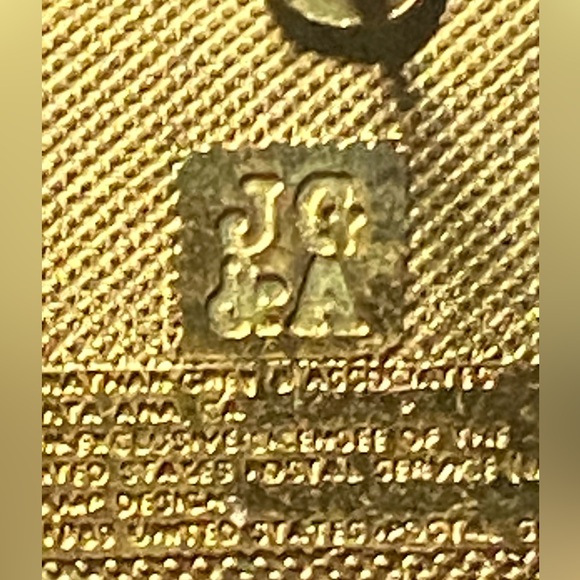 Vintage Love Doves Heart 25c Postage Stamp Pin Pinback Lapel Brooch - Picture 4 of 10